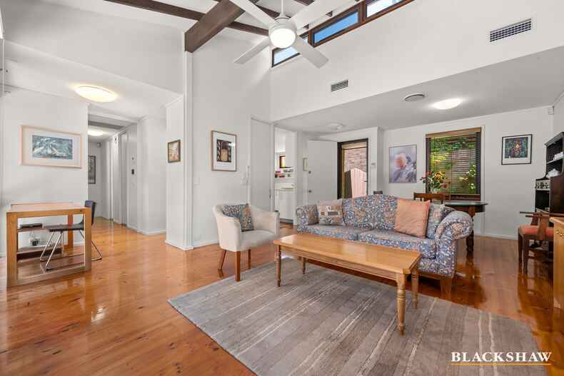 37 Barnet Close Phillip