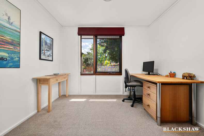 37 Barnet Close Phillip