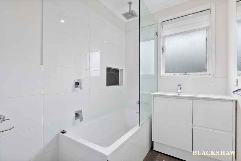 32 Christopher Crescent Queanbeyan 32 Christopher Crescent Queanbeyan