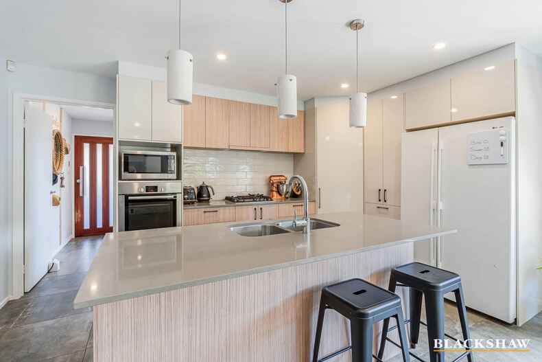 24 Harold White Avenue Coombs 24 Harold White Avenue Coombs