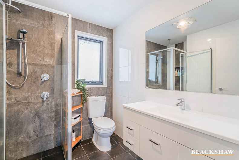 24 Harold White Avenue Coombs 24 Harold White Avenue Coombs