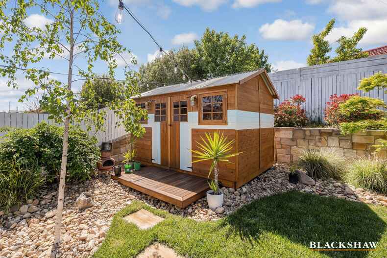 24 Harold White Avenue Coombs 24 Harold White Avenue Coombs