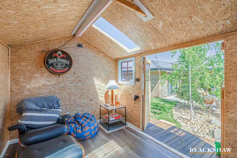 24 Harold White Avenue Coombs 24 Harold White Avenue Coombs