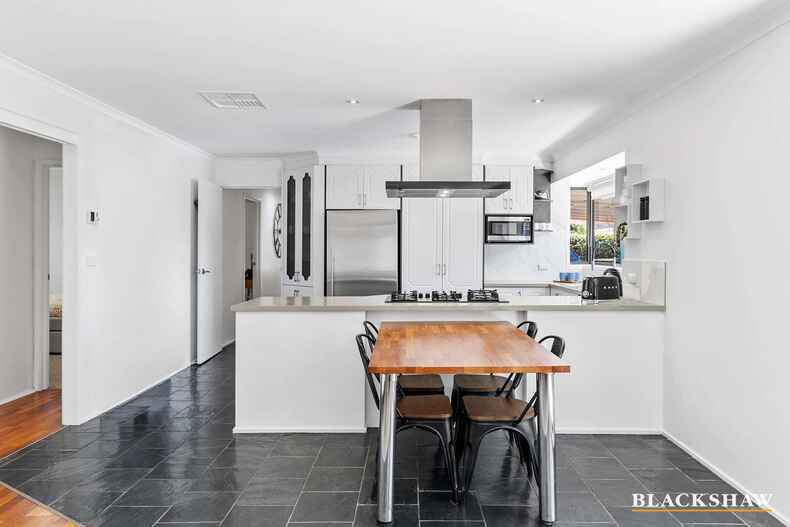 75 Summerville Crescent Florey 75 Summerville Crescent Florey