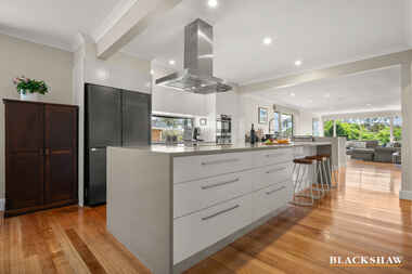 43 Waller Crescent Campbell