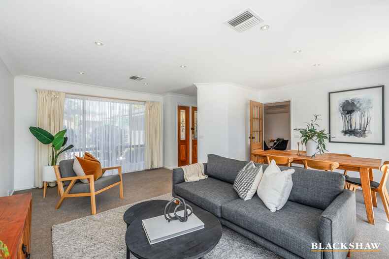 7 Bickley Close Stirling