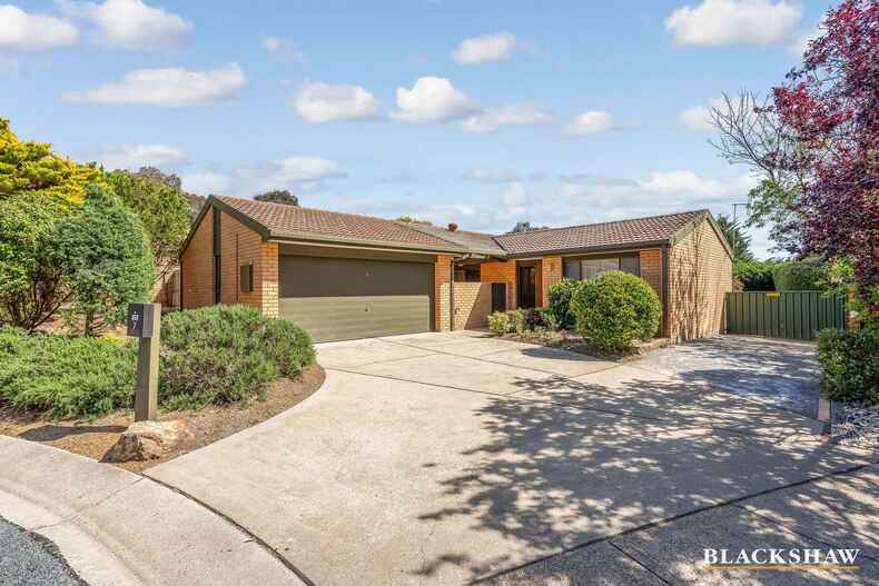 7 Bickley Close Stirling