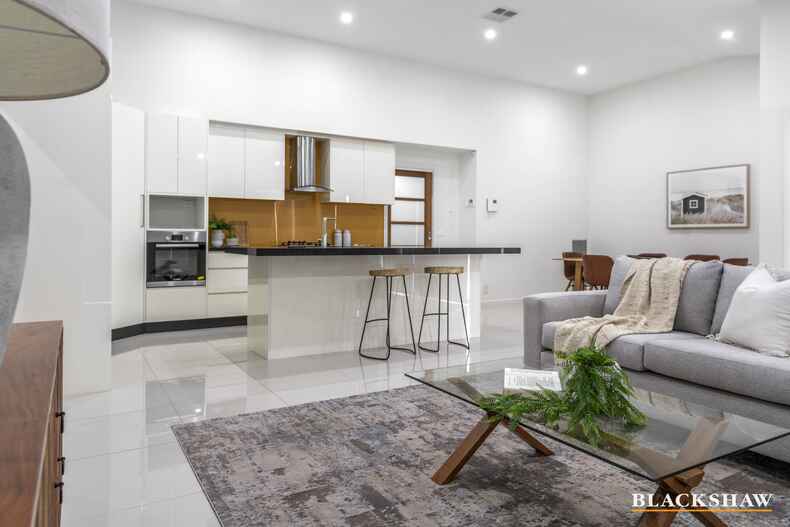 6 Pearl Gibbs Circuit Bonner