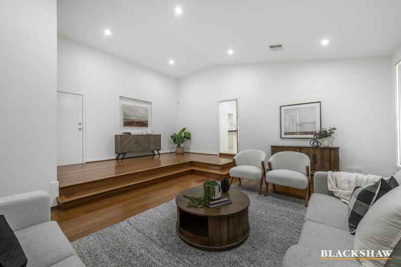 6 Pearl Gibbs Circuit Bonner