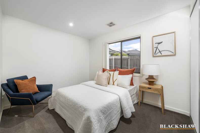 6 Pearl Gibbs Circuit Bonner