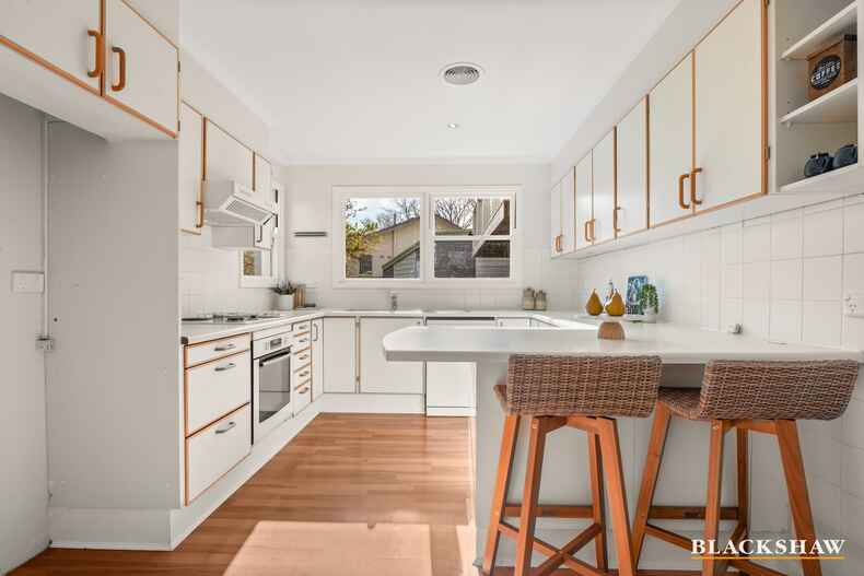 33 Getting Crescent Campbell 33 Getting Crescent Campbell