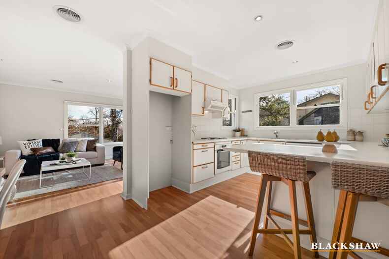 33 Getting Crescent Campbell 33 Getting Crescent Campbell