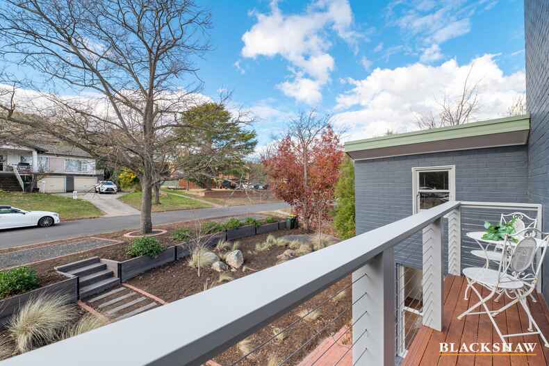 33 Getting Crescent Campbell 33 Getting Crescent Campbell