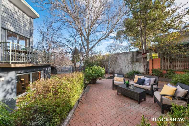 33 Getting Crescent Campbell 33 Getting Crescent Campbell