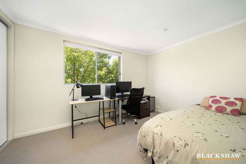 4/10 Coolac Place Braddon