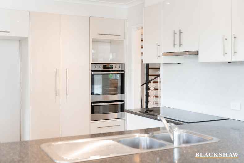 42 Nelumbo Street Rivett 42 Nelumbo Street Rivett