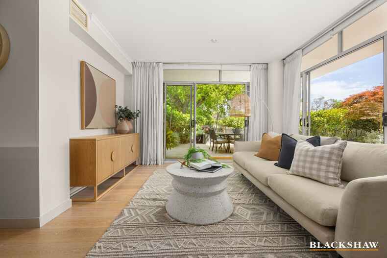 16/12 National Circuit Barton 16/12 National Circuit Barton