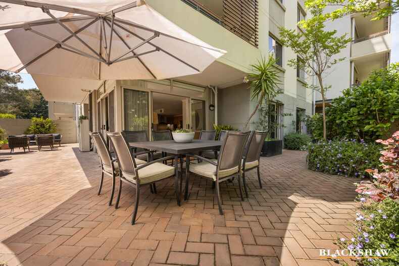 16/12 National Circuit Barton 16/12 National Circuit Barton