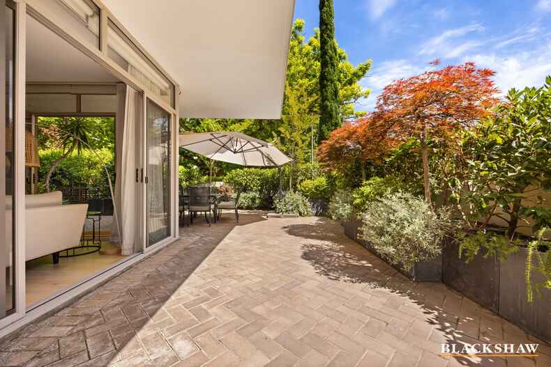 16/12 National Circuit Barton 16/12 National Circuit Barton