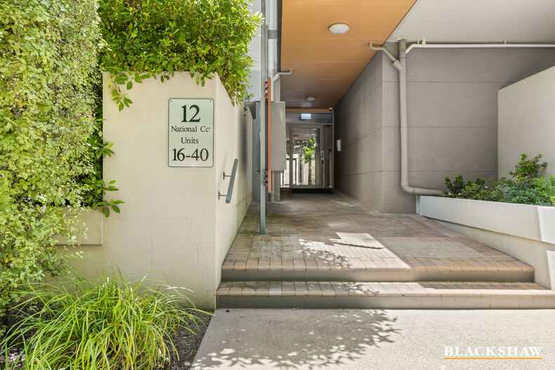 16/12 National Circuit Barton 16/12 National Circuit Barton