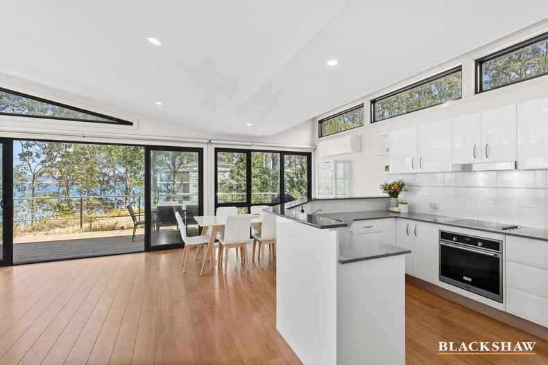 8 Karana Close Long Beach 8 Karana Close Long Beach