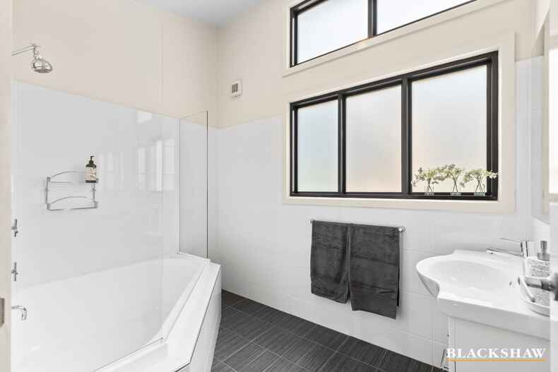 8 Karana Close Long Beach 8 Karana Close Long Beach