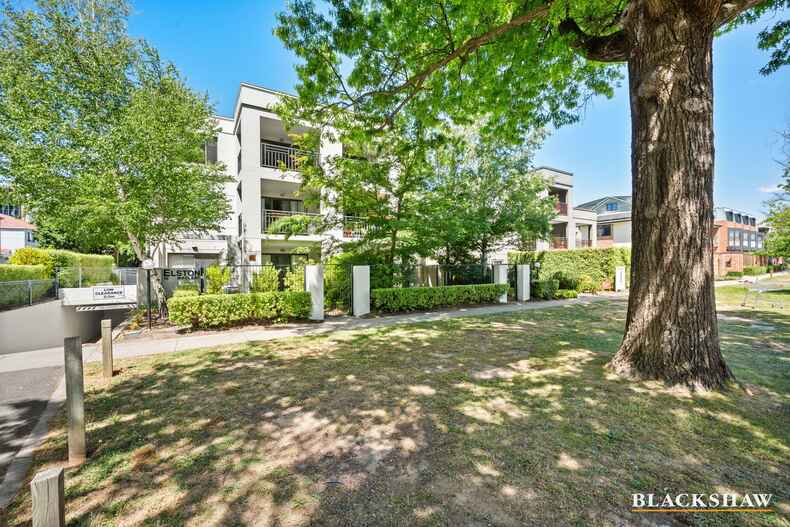 10/16 Macleay Street Turner