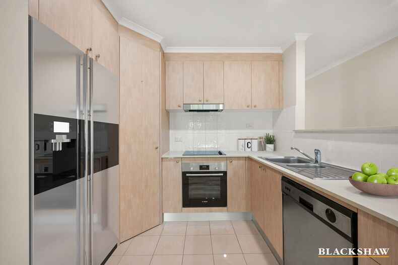 10/16 Macleay Street Turner