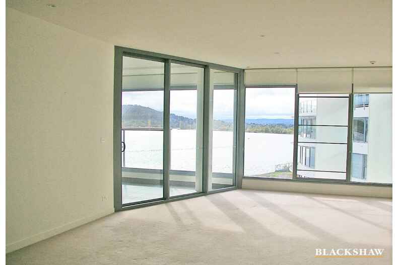 74/11 Eastlake Parade Kingston