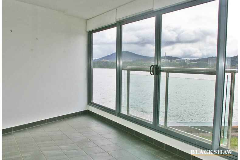 74/11 Eastlake Parade Kingston