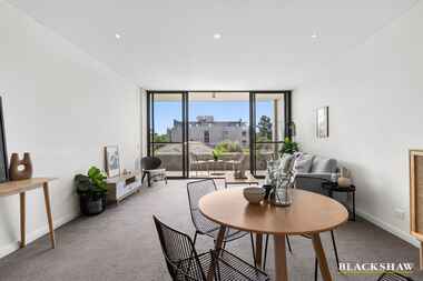 42/20 Eyre Street Kingston