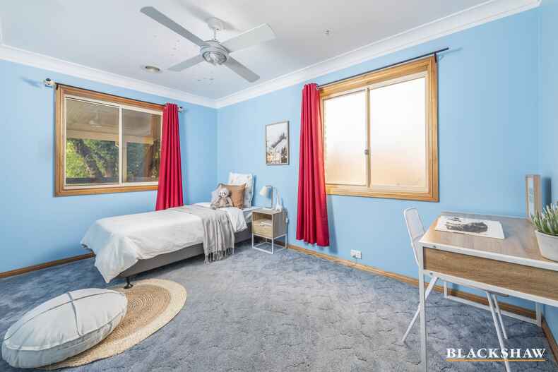 15 Cawthorn Crescent Evatt 15 Cawthorn Crescent Evatt