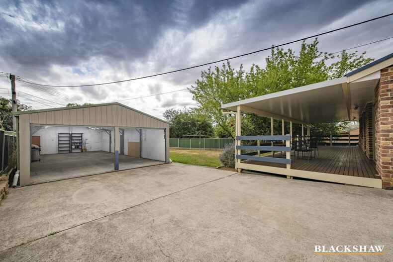 15 Cawthorn Crescent Evatt 15 Cawthorn Crescent Evatt