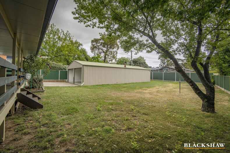 15 Cawthorn Crescent Evatt 15 Cawthorn Crescent Evatt