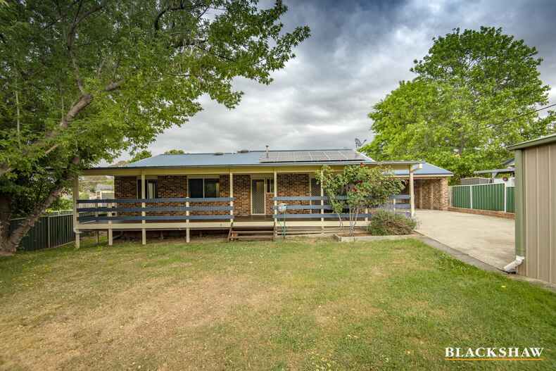 15 Cawthorn Crescent Evatt 15 Cawthorn Crescent Evatt