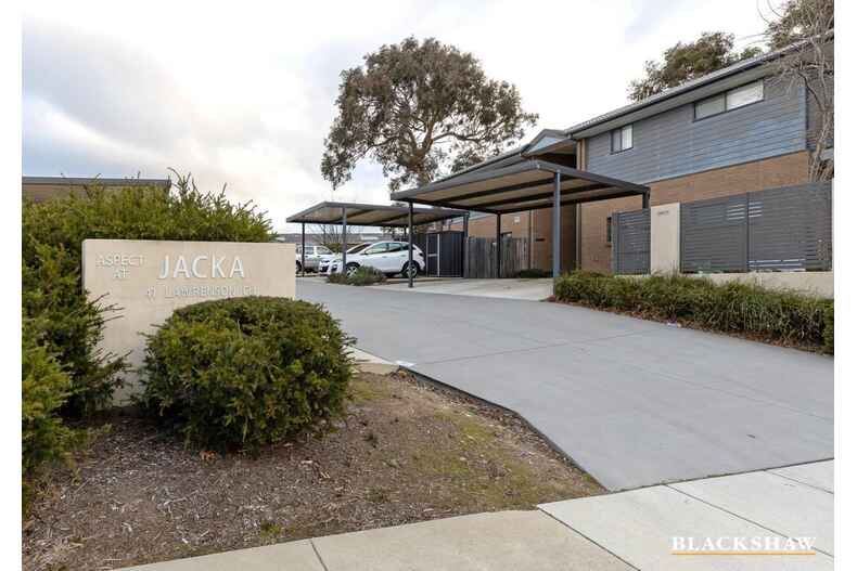 10/41 Lawrenson Circuit Jacka