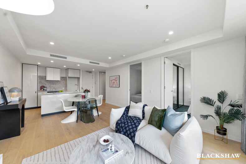 1204/39 London Circuit City