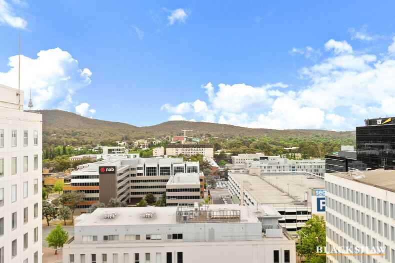 1204/39 London Circuit City