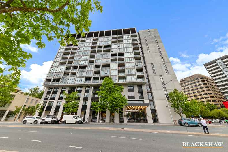 1204/39 London Circuit City