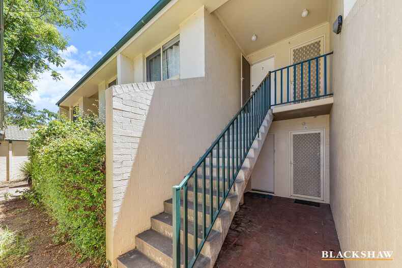 8/12 Albermarle Place Phillip