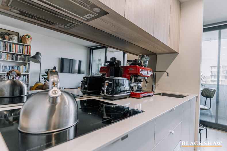 521/253 Northbourne Avenue Lyneham