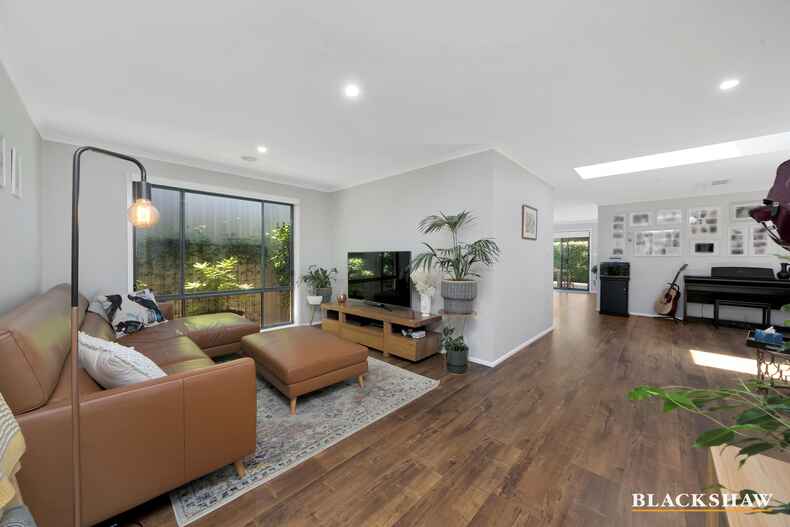 3 Ikara Close Dunlop 3 Ikara Close Dunlop