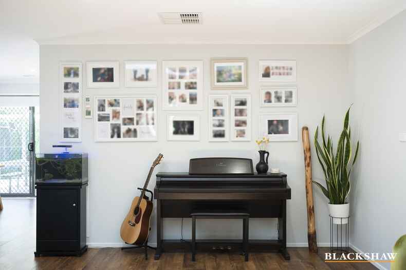 3 Ikara Close Dunlop 3 Ikara Close Dunlop