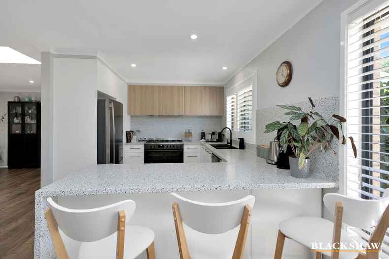 3 Ikara Close Dunlop 3 Ikara Close Dunlop