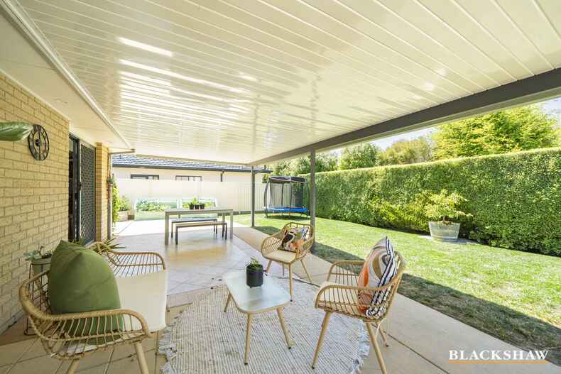 3 Ikara Close Dunlop 3 Ikara Close Dunlop