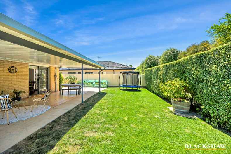 3 Ikara Close Dunlop 3 Ikara Close Dunlop