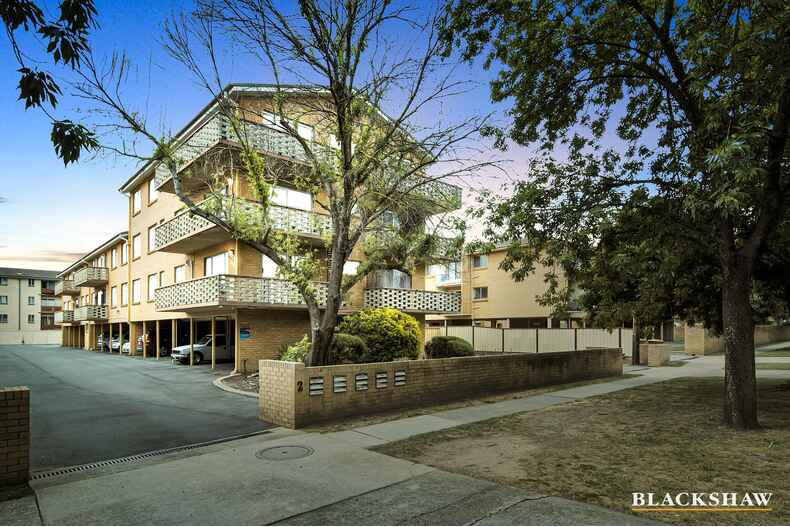 13/2 Booth Street Queanbeyan East