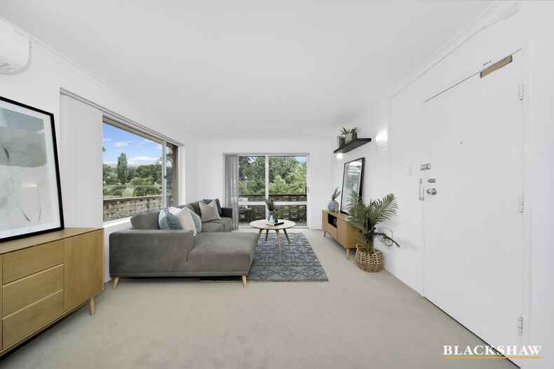 13/2 Booth Street Queanbeyan East