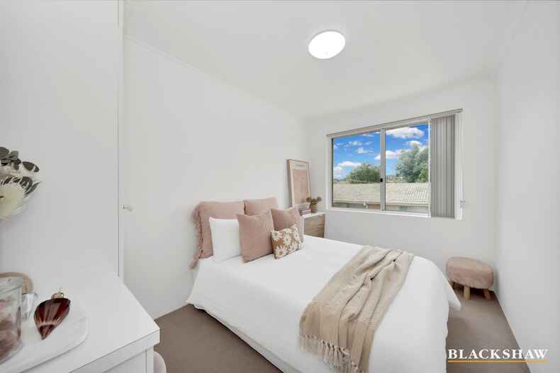 13/2 Booth Street Queanbeyan East