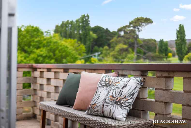 13/2 Booth Street Queanbeyan East